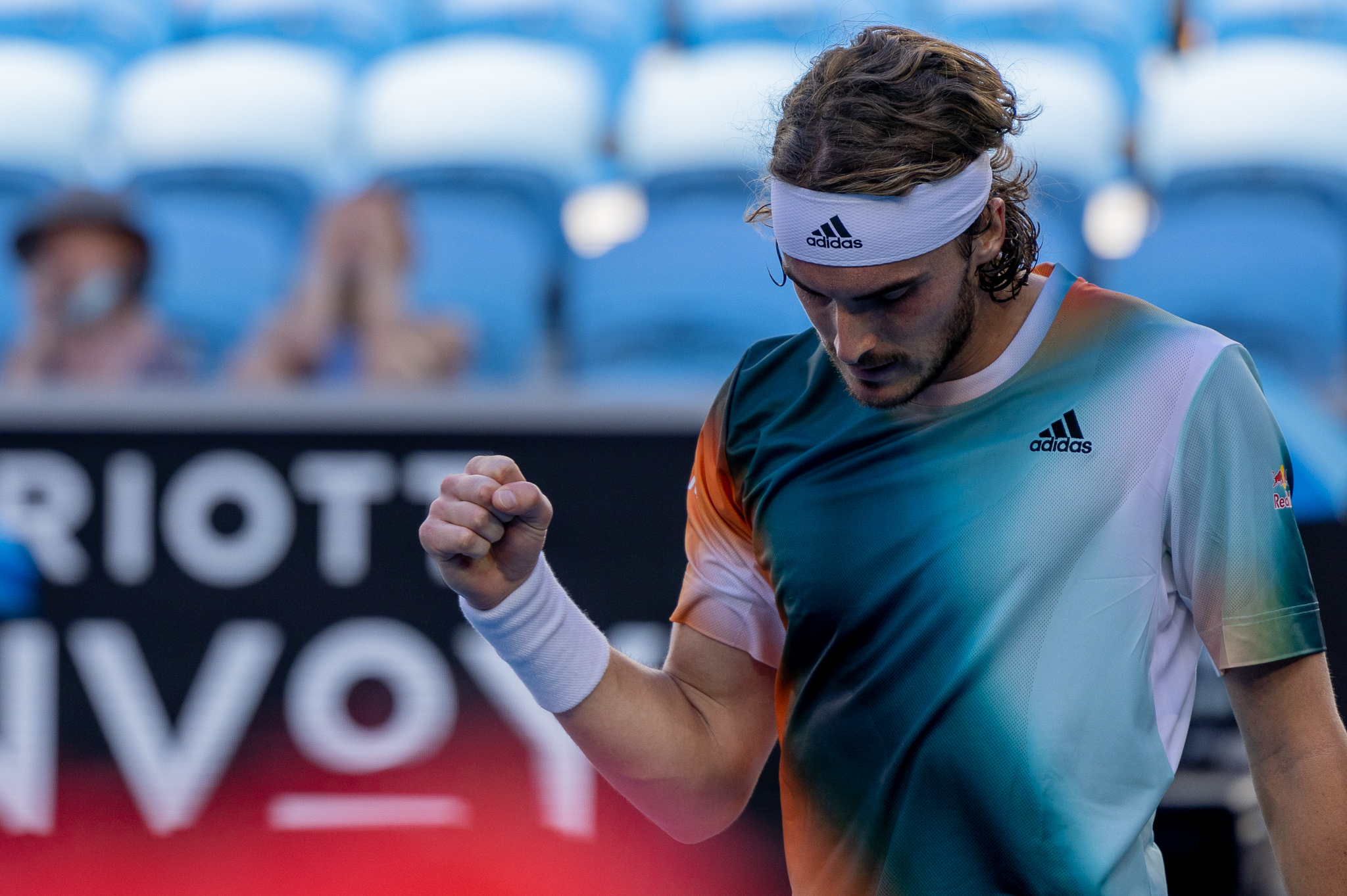 戴维斯杯力克澳网，西西帕斯点燃赛场