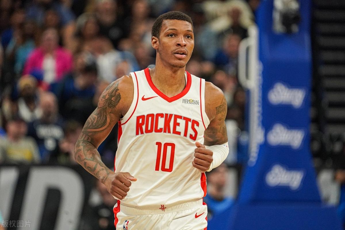 火箭鏖战热火，米切尔点燃赛场