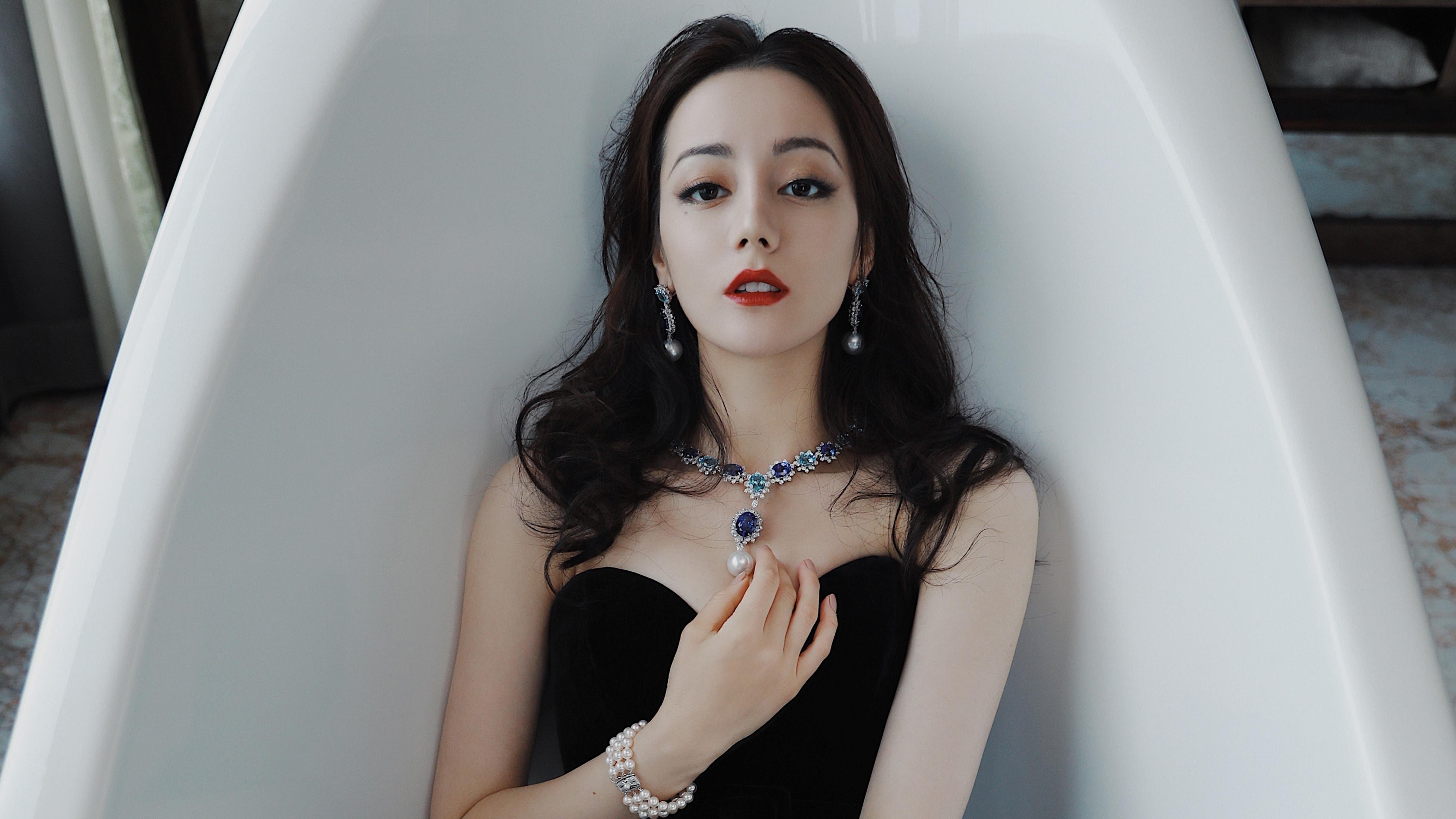 克莱三分箭雨穿云，深圳主场浴火鏖战