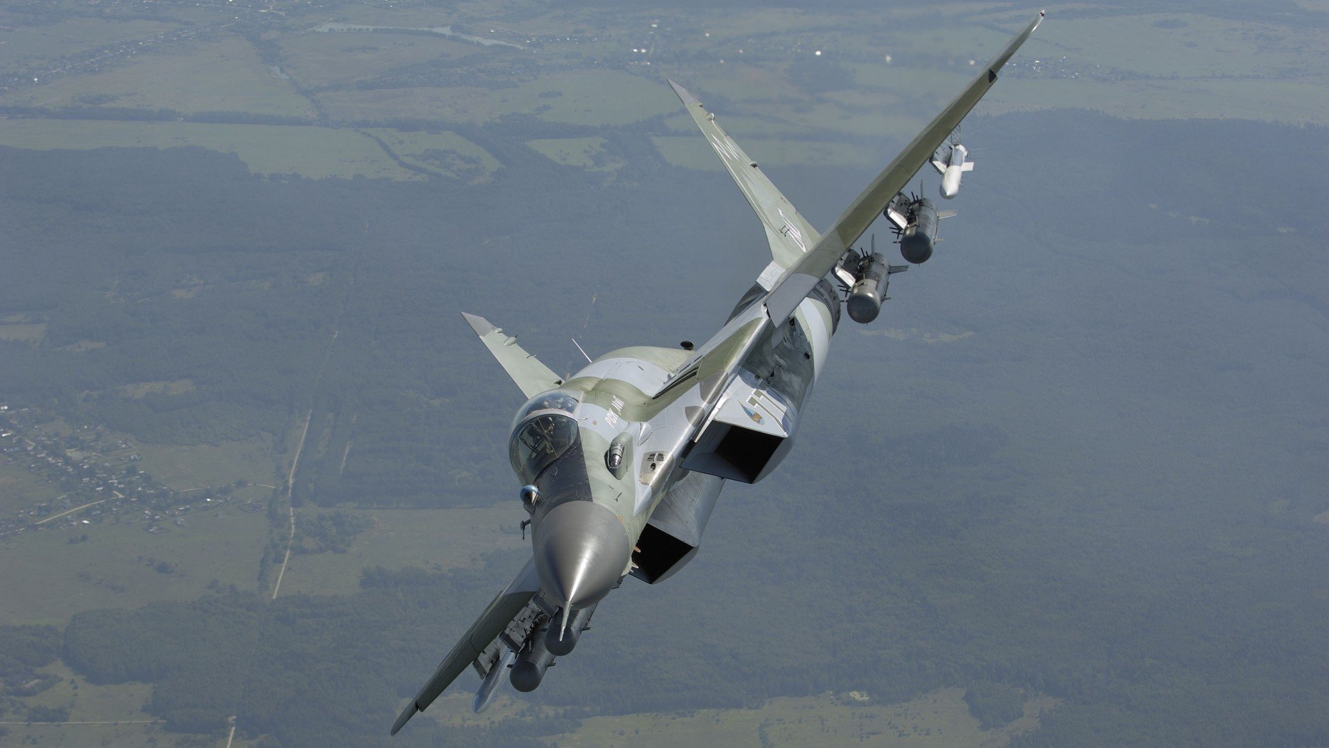 风暴中的锚点,当阿尔及利亚高压遭遇巴斯托尼,为何勒沃库森的解法独一无二?