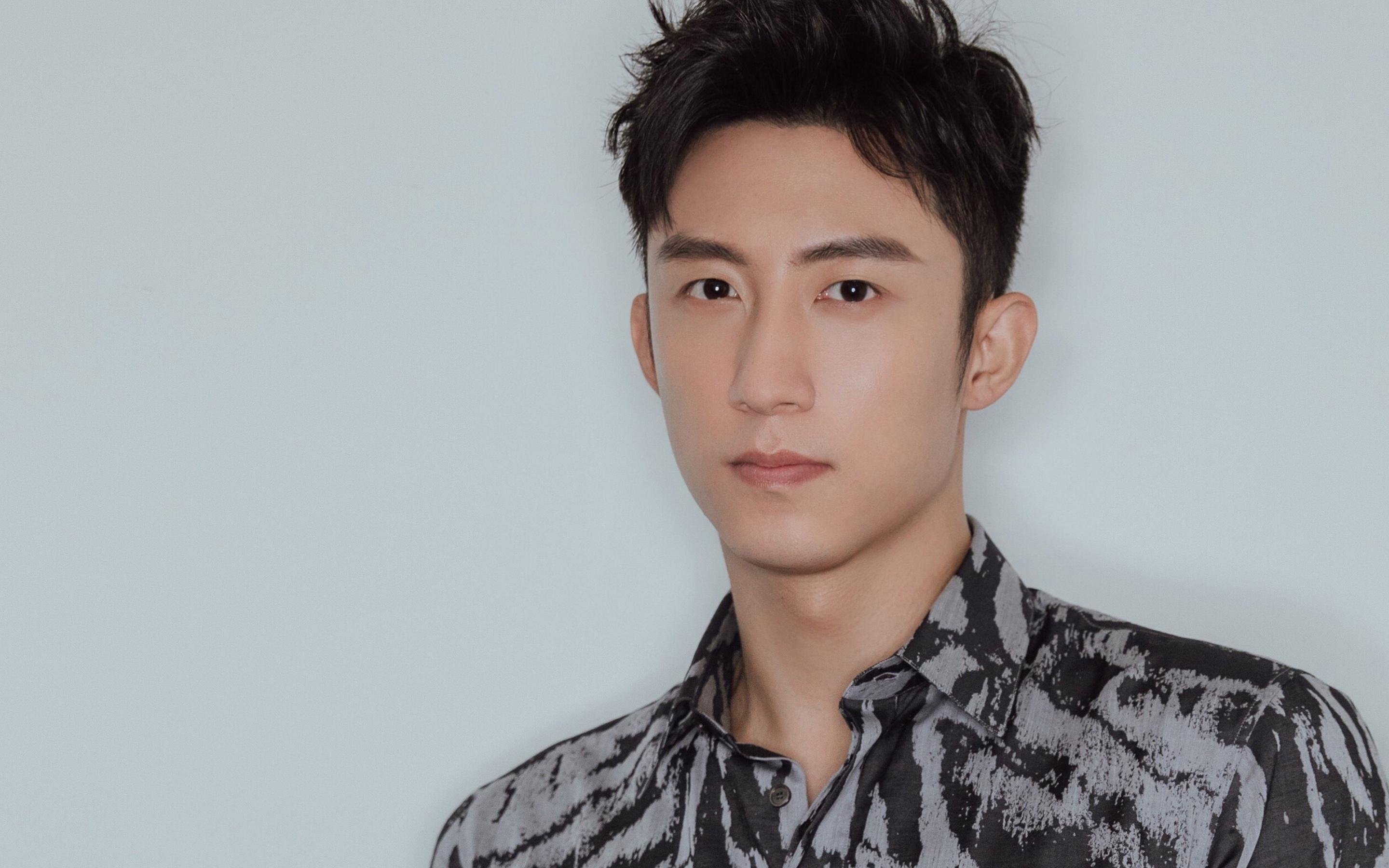 守护神法比尼奥，英格兰悬崖边的巴西心跳